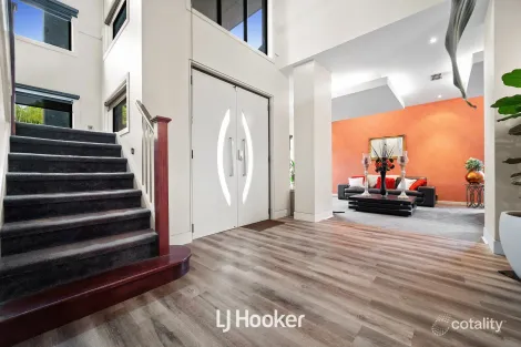 Property photo of 5 Natren Court Berwick VIC 3806