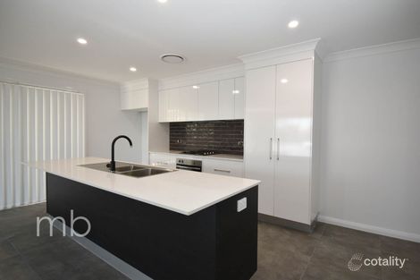 Property photo of 7 Roselawn Drive Orange NSW 2800