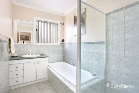 Property photo of 2/35 Rokewood Crescent Meadow Heights VIC 3048