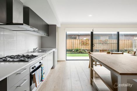 Property photo of 11 Nalara Street Werribee VIC 3030