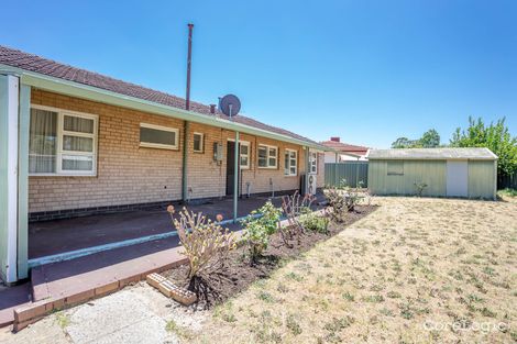 Property photo of 16 Hambledon Crescent Armadale WA 6112