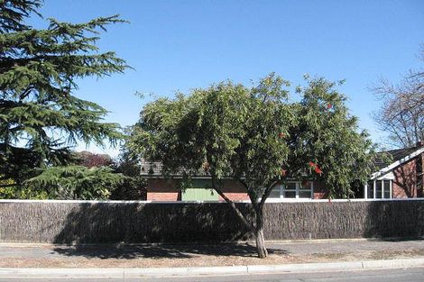 2 Sunbeam Rd, Glynde, SA 5070