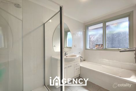 Property photo of 38 Heatherton Road Endeavour Hills VIC 3802