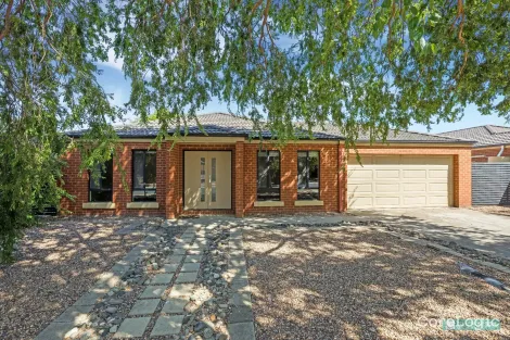Property photo of 32 Candlewood Drive Strathfieldsaye VIC 3551