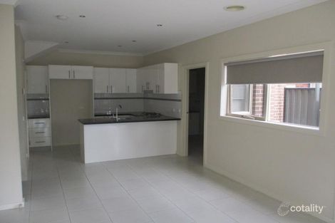 Property photo of 5/25 Staughton Street Melton South VIC 3338