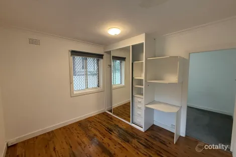 Property photo of 80 Cliff Road Wollongong NSW 2500