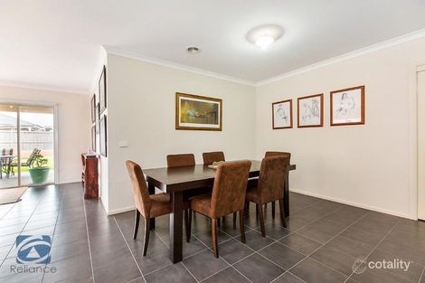 Property photo of 5 Sussex Avenue Cranbourne North VIC 3977
