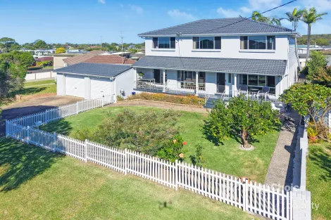 12 Phillip Cres, Barrack Heights, NSW 2528