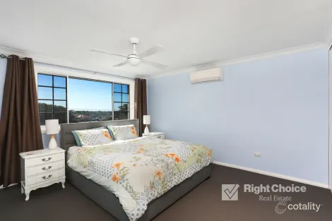 Property photo of 12 Phillip Crescent Barrack Heights NSW 2528