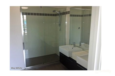 Property photo of 24 Mathoura Avenue Werribee VIC 3030