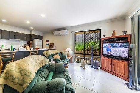 Property photo of 2/27 Richardson Crescent Upper Coomera QLD 4209