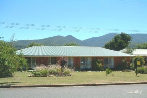 45 Service St, Porepunkah, VIC 3740