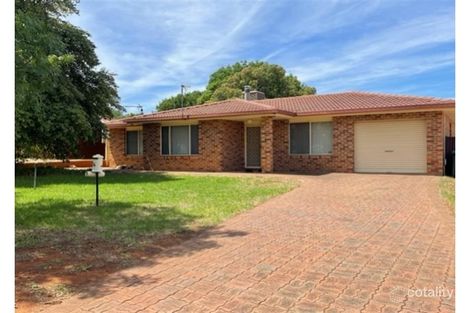 Property photo of 14 Lindsay Place Dubbo NSW 2830