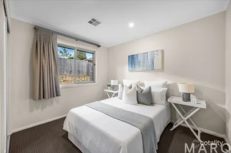 Property photo of 16 Kevin Curtis Crescent Casey ACT 2913