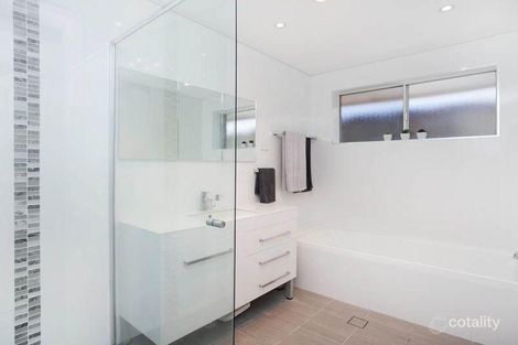 Property photo of 5 Meadow Place Miranda NSW 2228