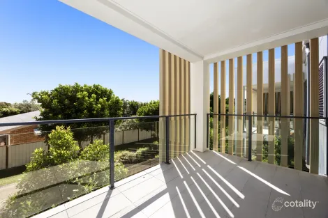 Property photo of 3/2A Regatta Boulevard Wurtulla QLD 4575