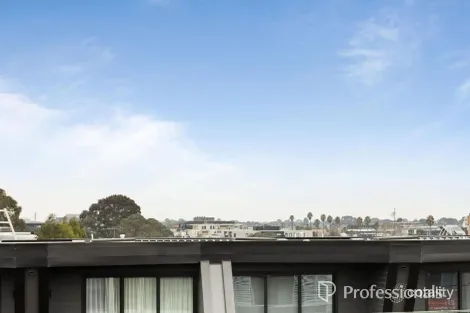 Property photo of 202/193 McKinnon Road McKinnon VIC 3204