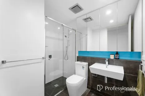 Property photo of 202/193 McKinnon Road McKinnon VIC 3204