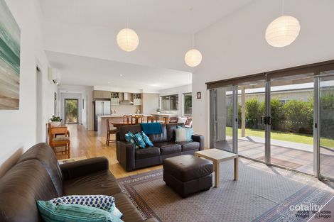 Property photo of 31 Norman Drive Cowes VIC 3922