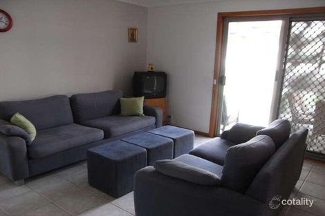 Property photo of 56 Carbon Crescent Mill Park VIC 3082