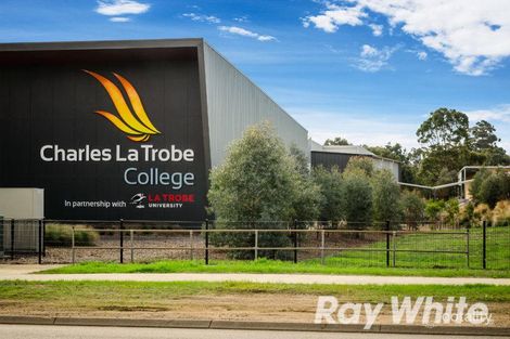 Property photo of 56 Dunvegan Crescent Macleod VIC 3085