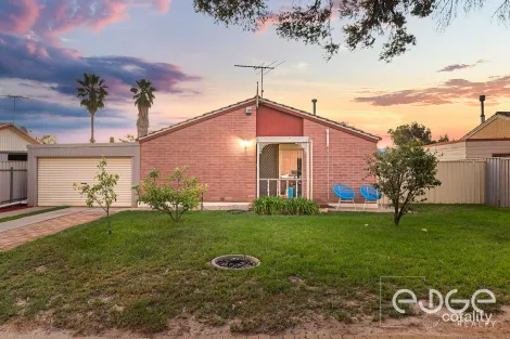 Property photo of 15 Linger Crescent Elizabeth Downs SA 5113