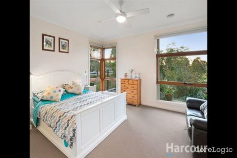 Property photo of 18 Shearwater Place Mernda VIC 3754