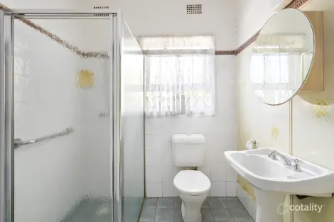 Property photo of 10 Karbo Street Figtree NSW 2525