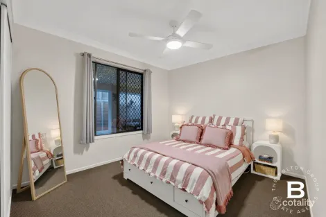 Property photo of 40 McMonagle Crescent Bellbird Park QLD 4300
