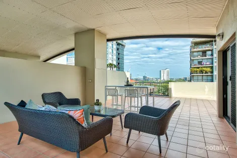 11/240 Wellington Rd, East Brisbane, QLD 4169