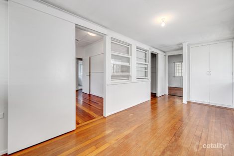 18 Brooks St, Camp Hill, QLD 4152