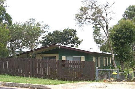 11 Logan St, North Booval, QLD 4304