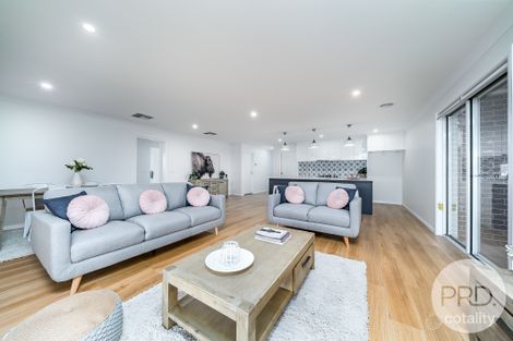 Property photo of 16 Thane Court Lloyd NSW 2650