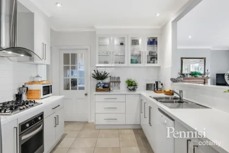 Property photo of 24 Strathnaver Avenue Strathmore VIC 3041