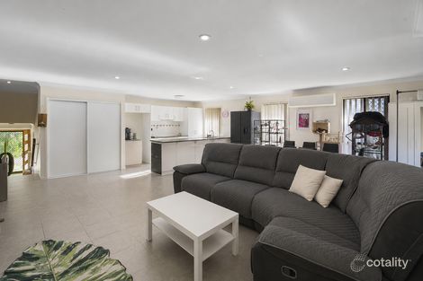 Property photo of 1 Willow Rise Drive Waterford QLD 4133
