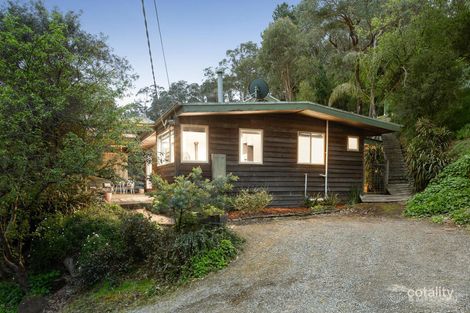 11 Clarke Ave, Wattle Glen, VIC 3096