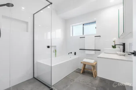 Property photo of 11 Ruth Street Birkdale QLD 4159