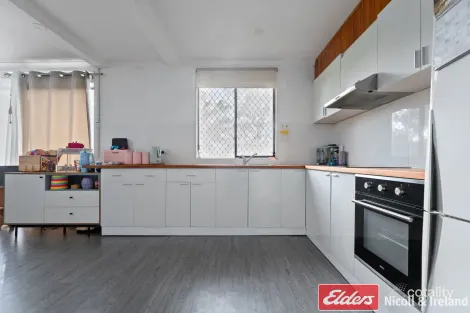 Property photo of 19 Simmons Place Kelso NSW 2795