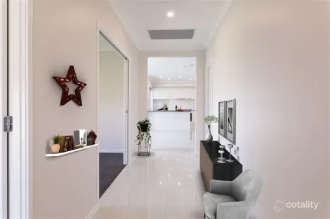 Property photo of 17 Matterhorn Way White Rock QLD 4306