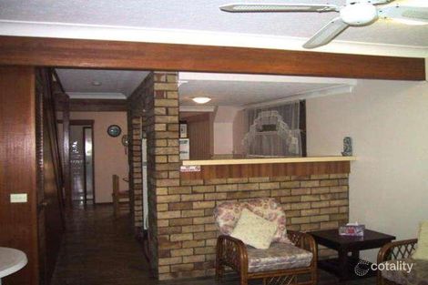 Property photo of 4/45 Hooker Boulevard Broadbeach Waters QLD 4218