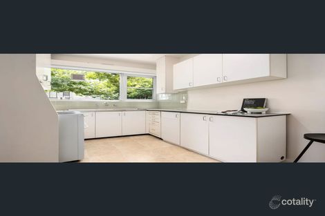 Property photo of 4/46 Ormond Esplanade Elwood VIC 3184