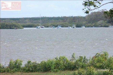 114 Eckert Rd, Boonooroo, QLD 4650