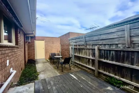 Property photo of 2/24 Cullis Parade Bayswater VIC 3153