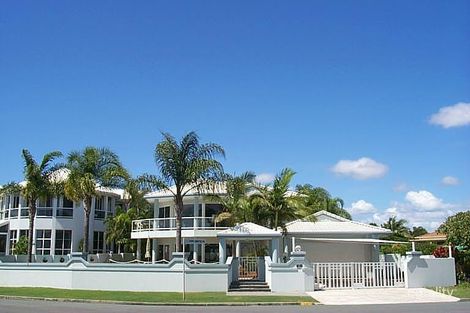 Property photo of 10 James Cook Esplanade Hollywell QLD 4216