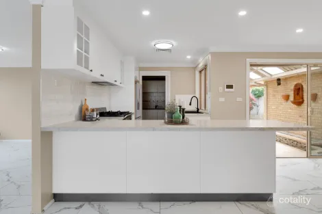 Property photo of 3 Shoreham Crescent Chipping Norton NSW 2170