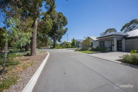 Property photo of 11 Larapinta Parkway Wanneroo WA 6065