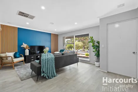 Property photo of 43 Rochester Circle Balga WA 6061