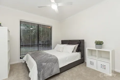 Property photo of 10 Keane Place Kooringal NSW 2650