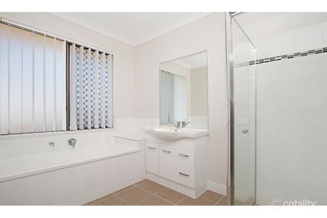 Property photo of 54 Skirving Street Morningside QLD 4170