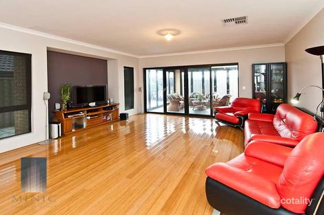 Property photo of 4 Archdale Loop Piara Waters WA 6112
